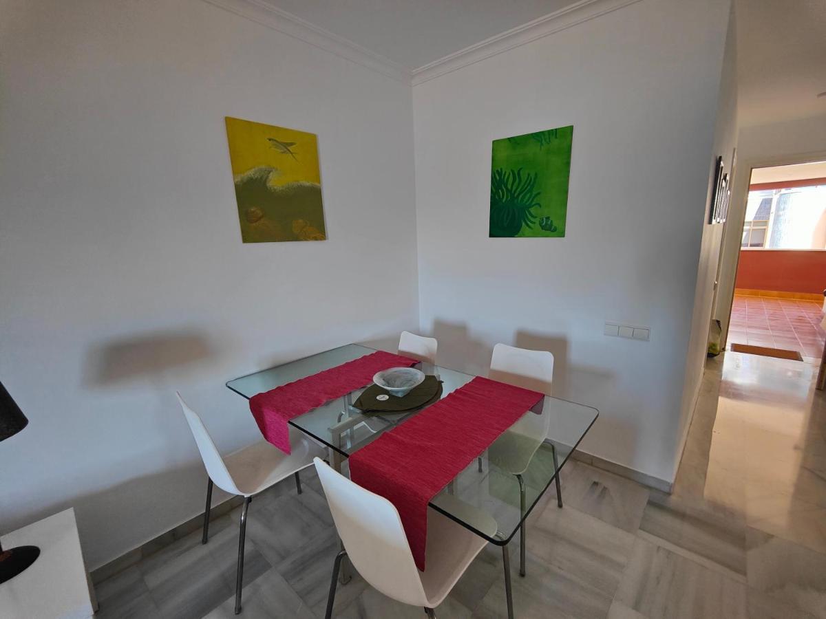 Apartamento Cerca De La Playa Con Piscina Fuengirola Bagian luar foto